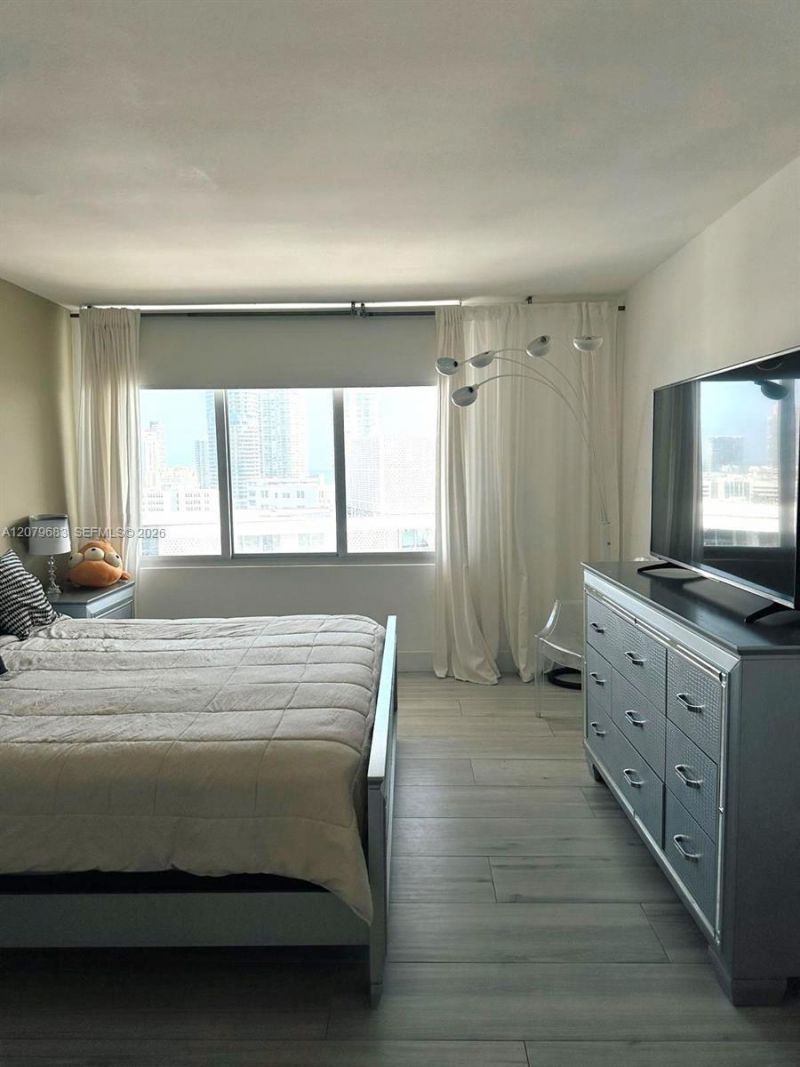 1000 West Ave, Unit PH27, Miami Beach, FL 33139 Photo