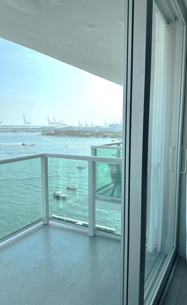 1000 West Ave, Unit PH27, Miami Beach, FL 33139 Photo