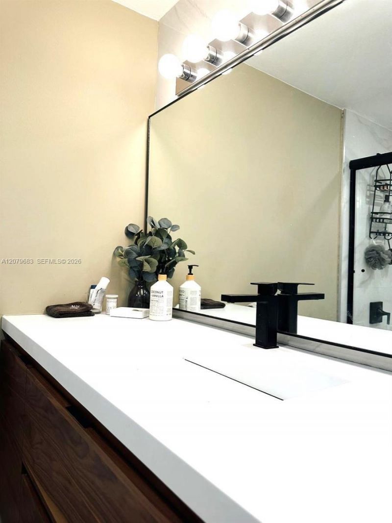 1000 West Ave, Unit PH27, Miami Beach, FL 33139 Photo