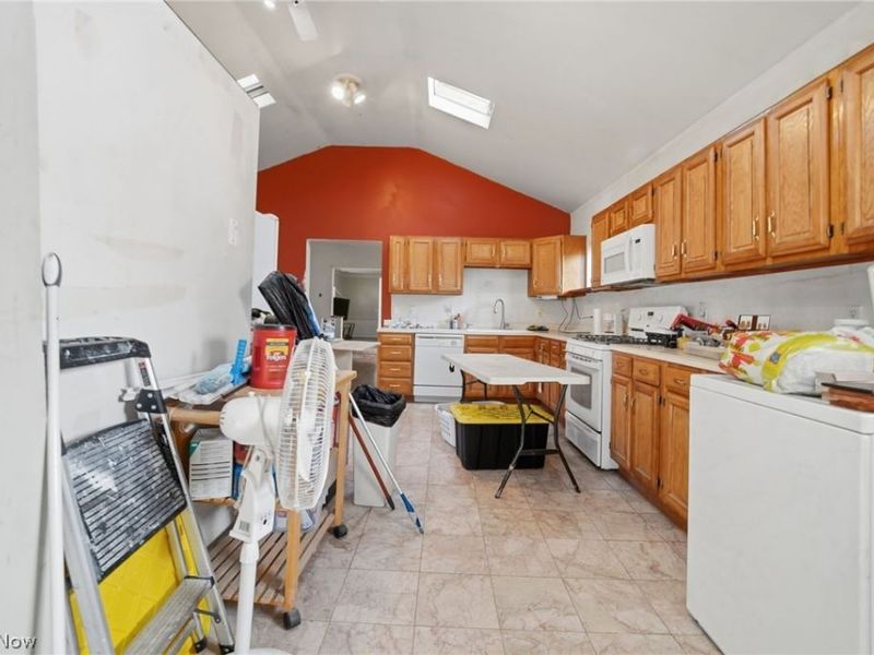 3622 Denison Avenue, Cleveland, OH 44109 Photo 12