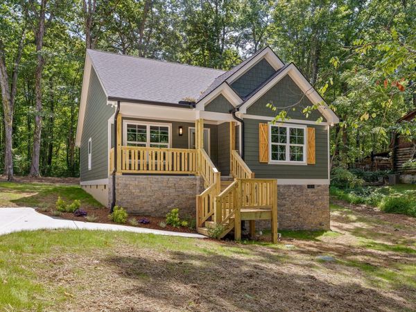 384 Miller Cove Circle, Signal Mountain, TN 37377