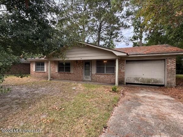 30 Nottingham Circle, Gulfport, MS 39503