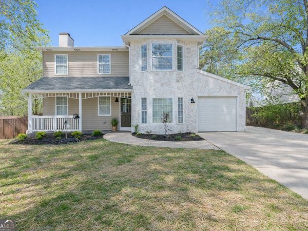 155 Bear Run Court, Chattahoochee Hills, GA 30268