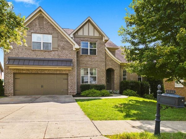 2211 Chantry Place Lane , Thompsons Station, TN 37179