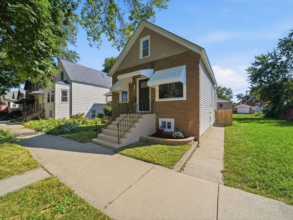 10825 S Avenue H , Chicago, IL 60617