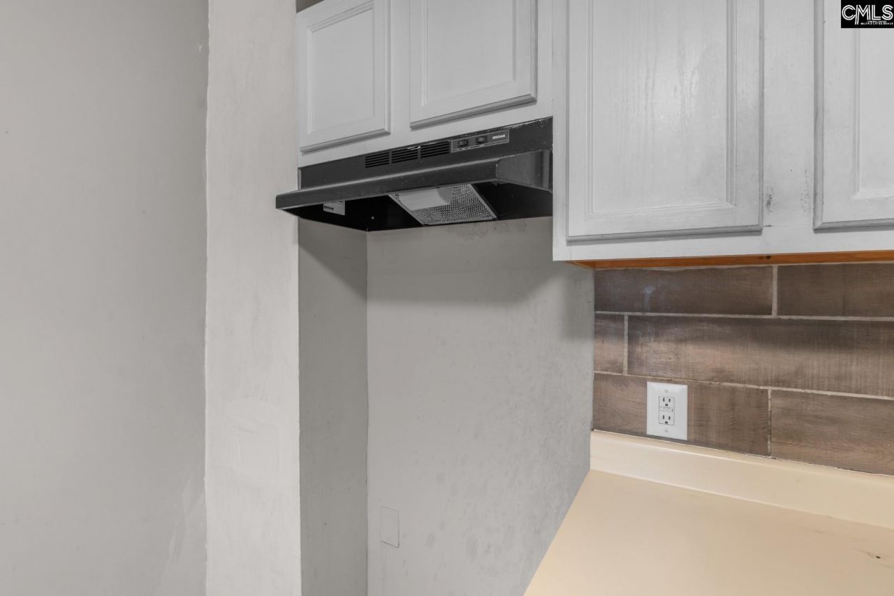 1120 Tree Street  Photo 11