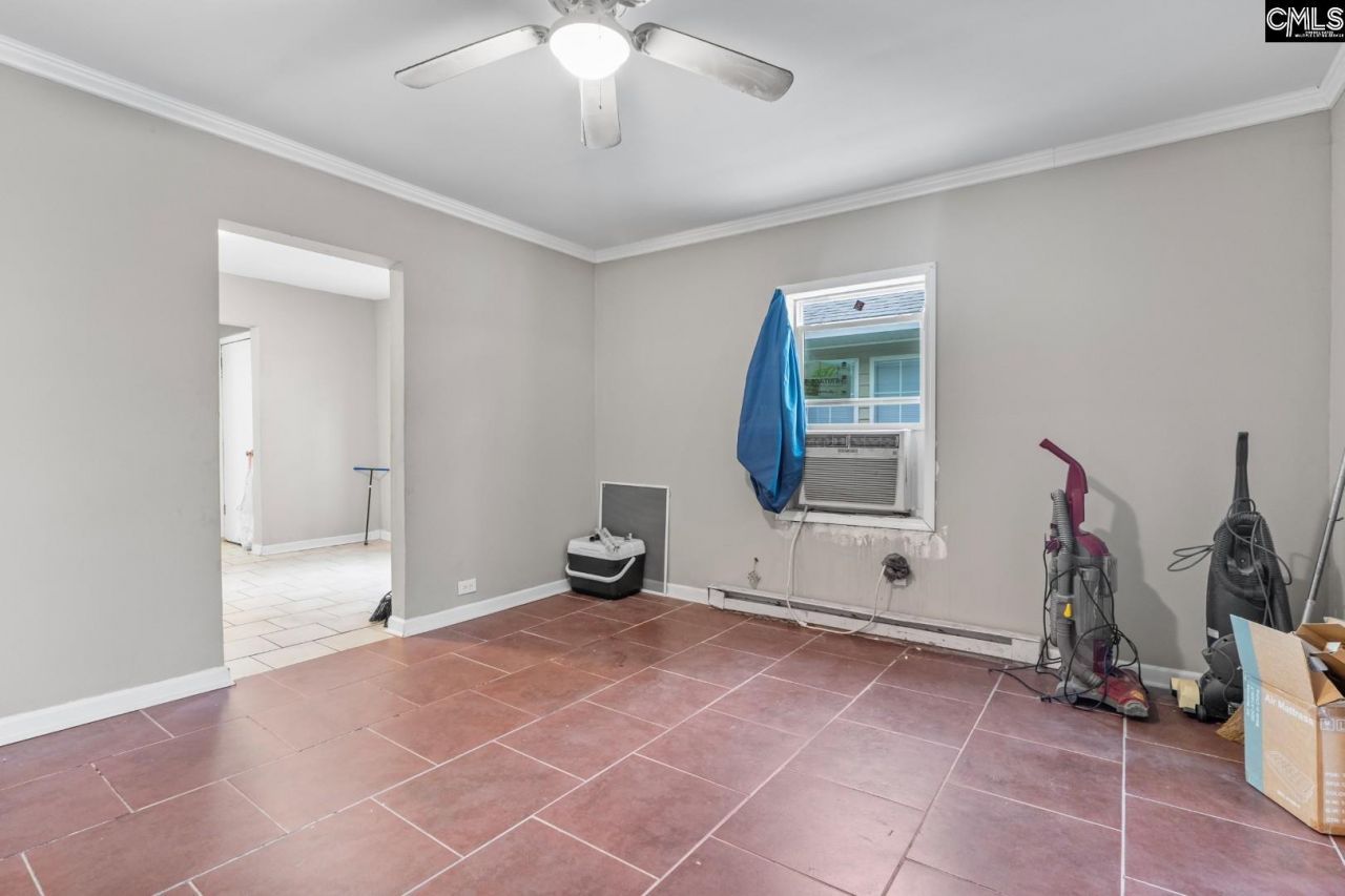 1120 Tree Street  Photo 7