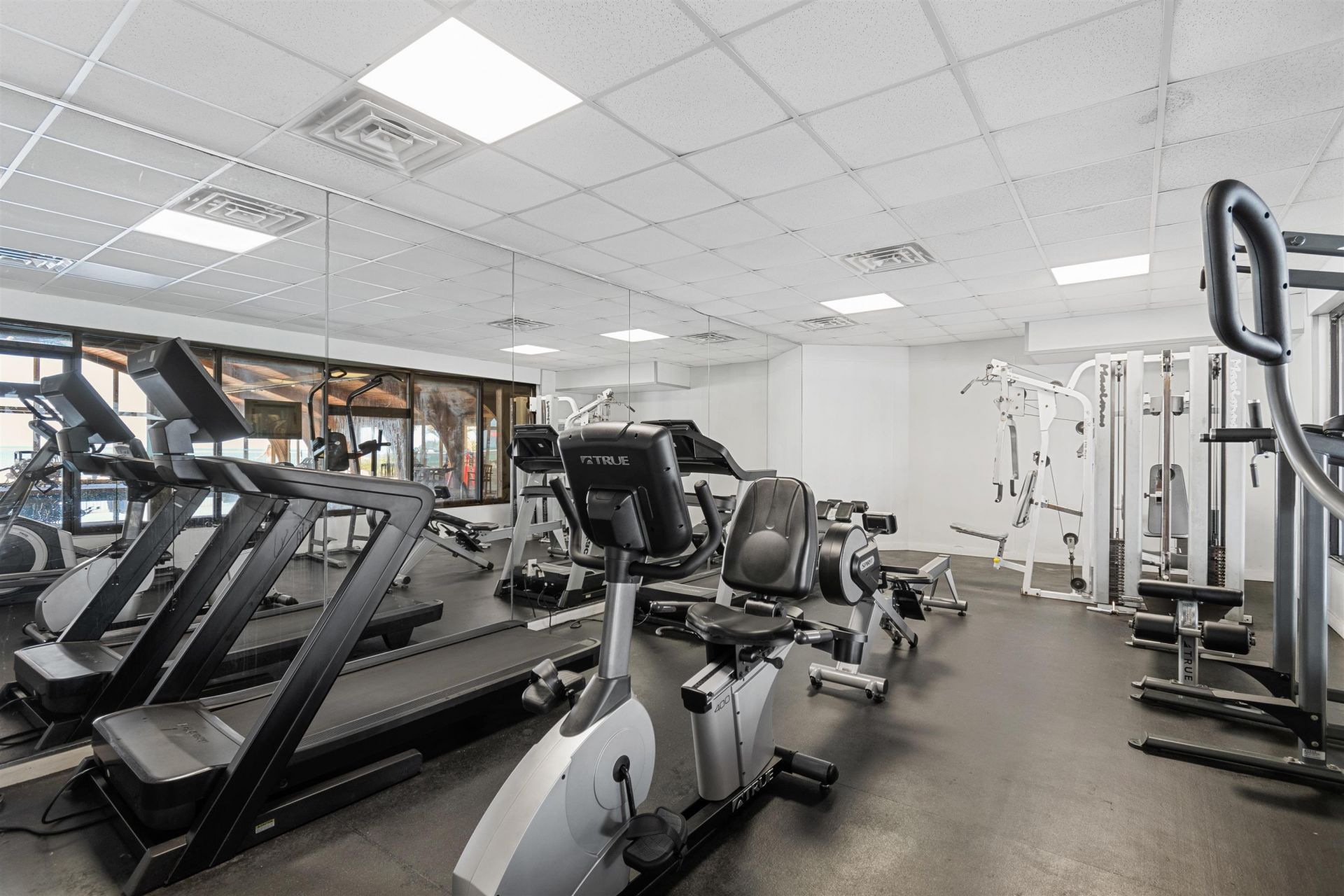 9550 Shore Dr. Photo 49