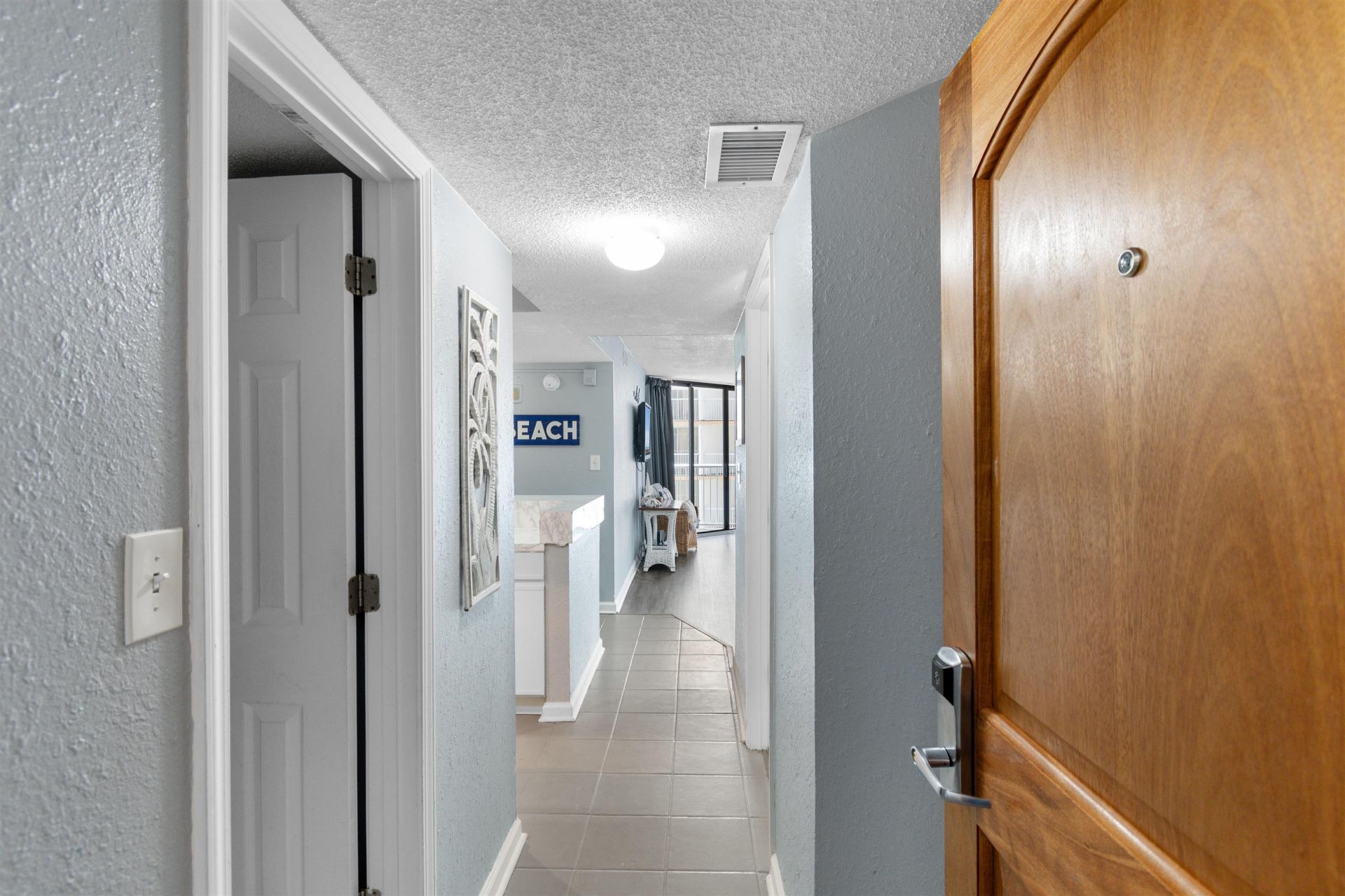 9550 Shore Dr. Photo 5