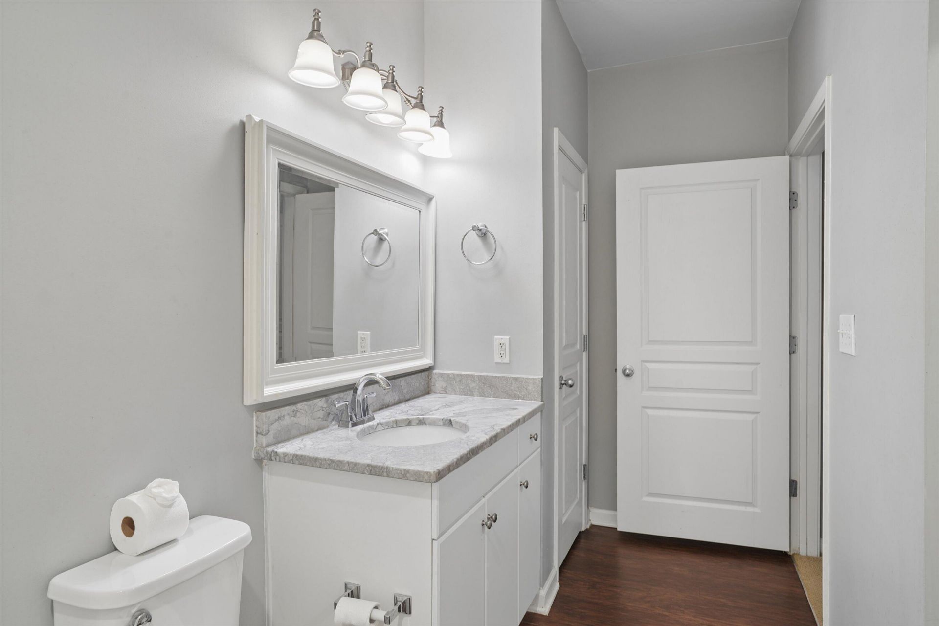 400 Bucksley Lane Photo 17