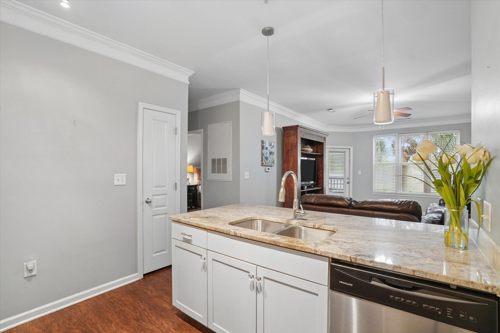 400 Bucksley Lane Photo 7