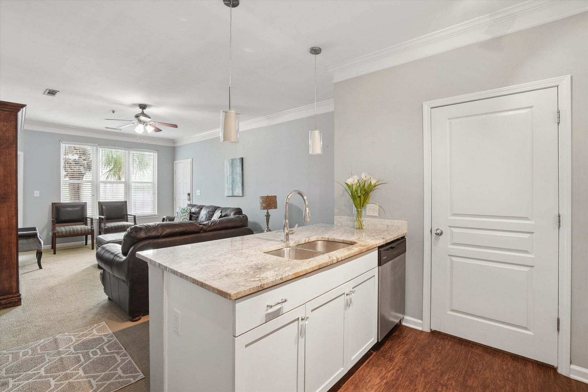 400 Bucksley Lane Photo 9