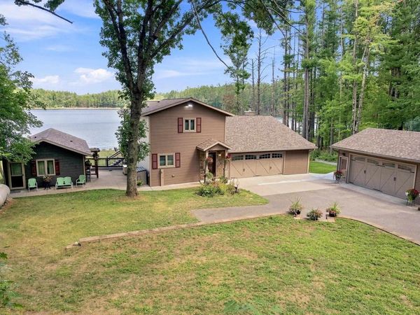911 TAYLOR ROAD, Amherst Junction, WI 54407