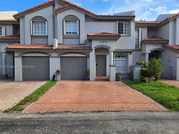 11464 NW 50th Ter , Doral, FL 33178