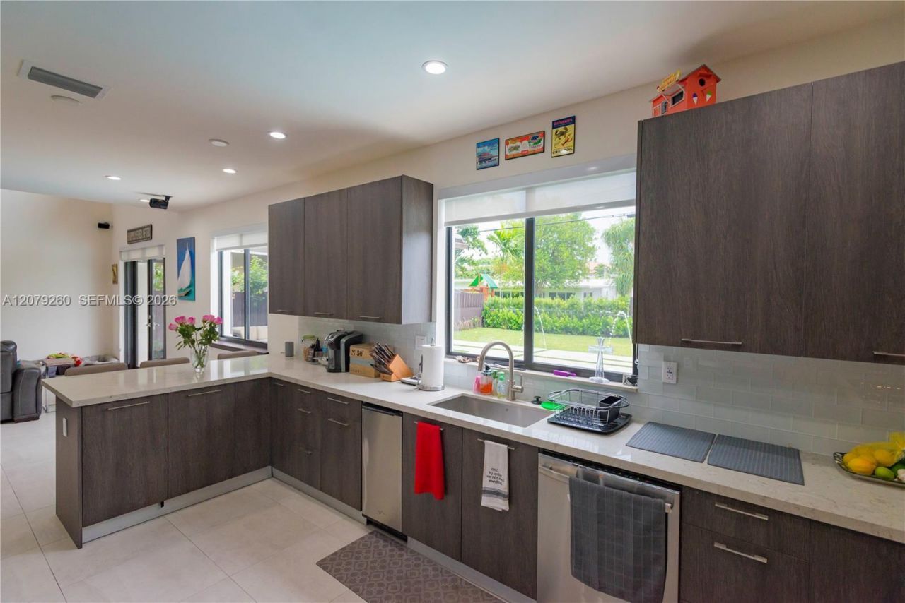 5778 SW 33rd St , Miami, FL 33155 Photo