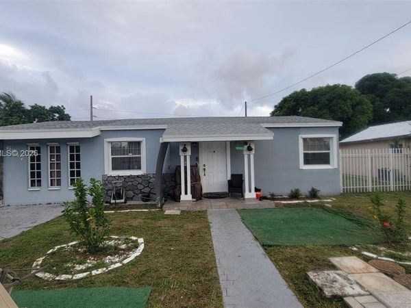 6847 SW 13th St , Miami, FL 33144