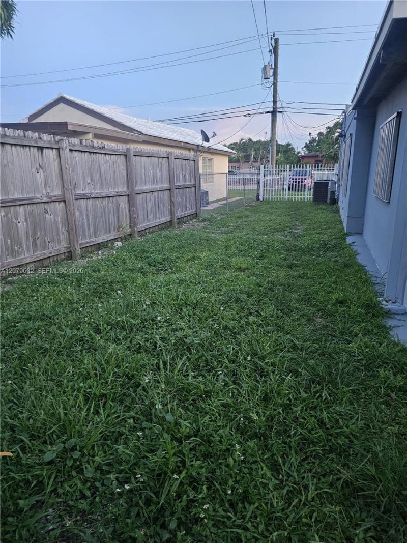6847 SW 13th St , Miami, FL 33144 Photo