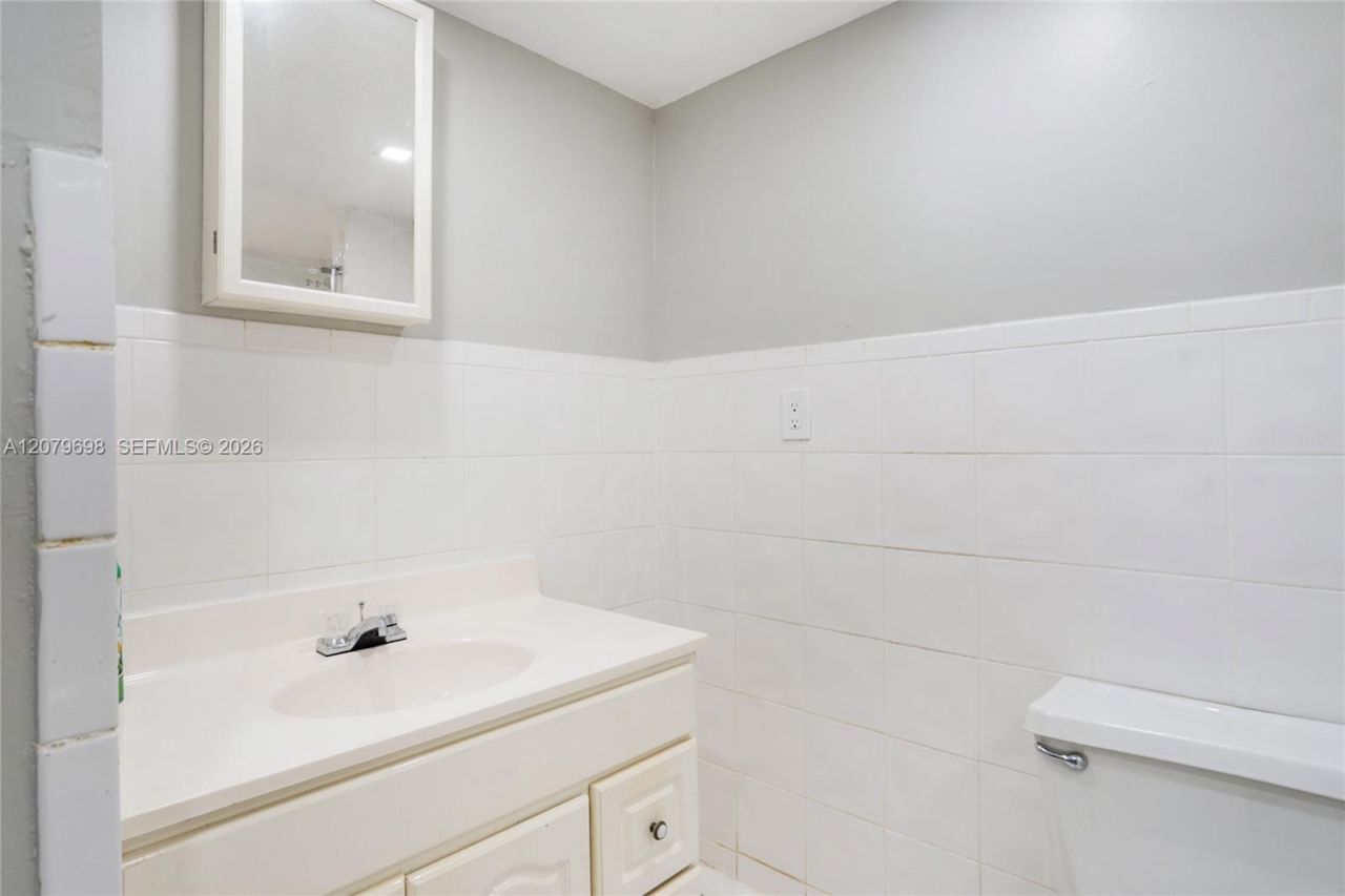6535 NW 6th Ave , Miami, FL 33150 Photo