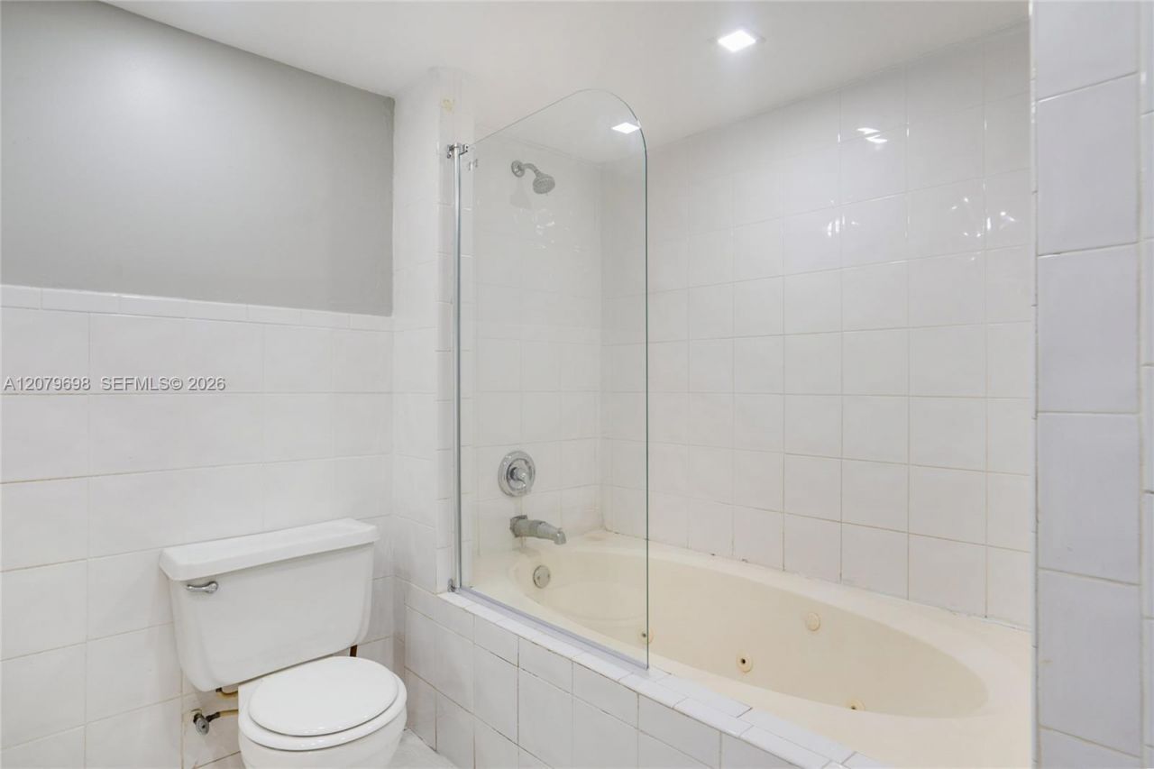 6535 NW 6th Ave , Miami, FL 33150 Photo