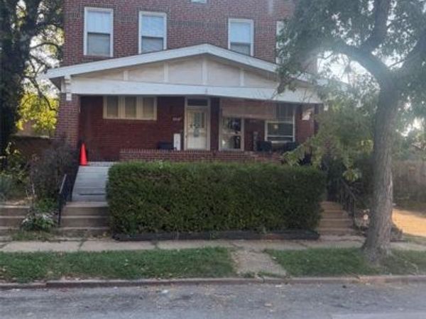 3710 S Spring Avenue , St Louis, MO 63116