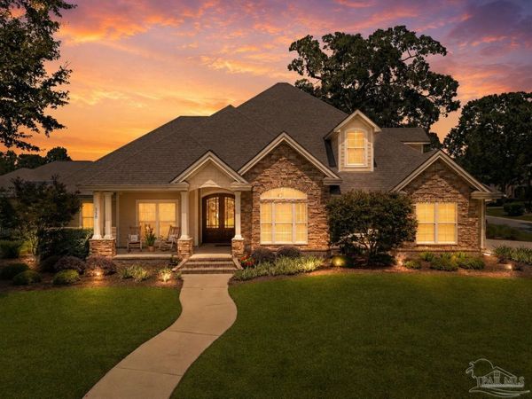330 Grande Oaks Blvd, Cantonment, FL 32533