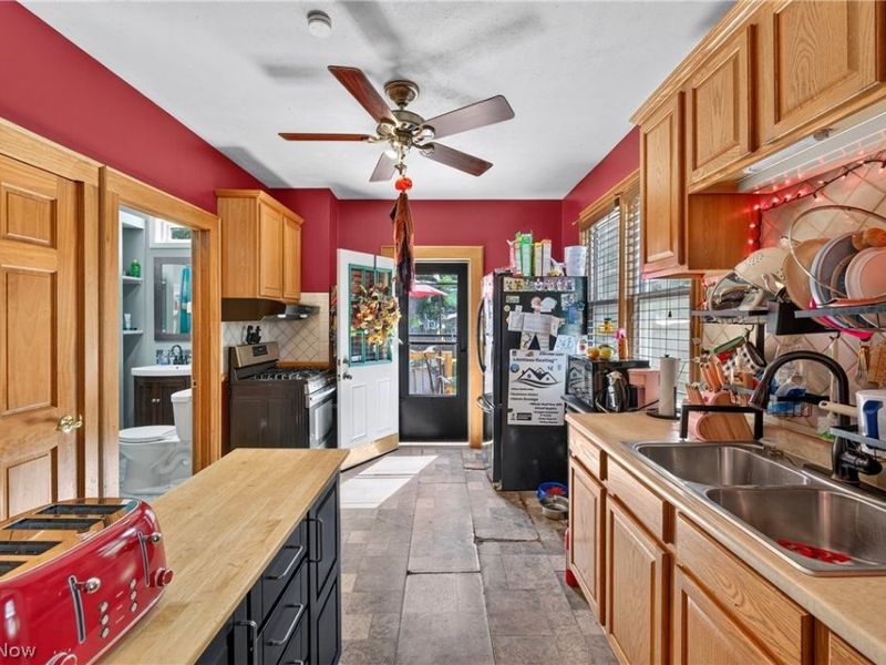 3525 W 49th Street, Cleveland, OH 44102 Photo 19