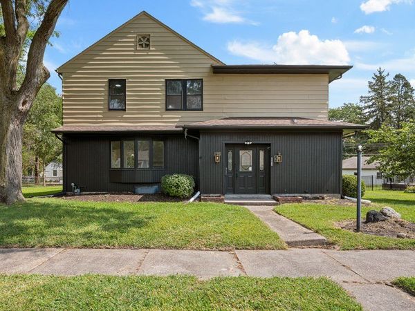 2217 15 1/2 Street , Rock Island, IL 61201