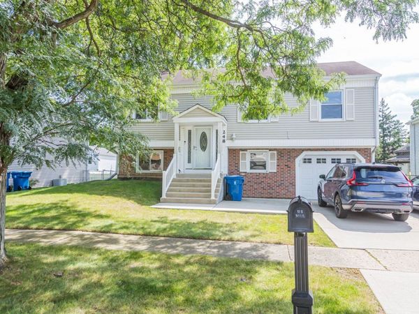 248 HOOD Court , Bartlett, IL 60103