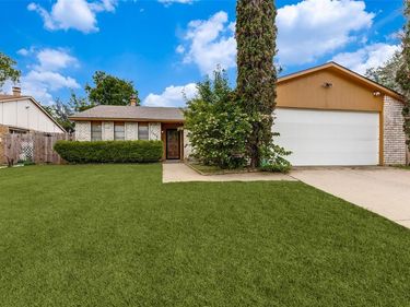 7504 Portman Avenue, Fort Worth, TX 76112