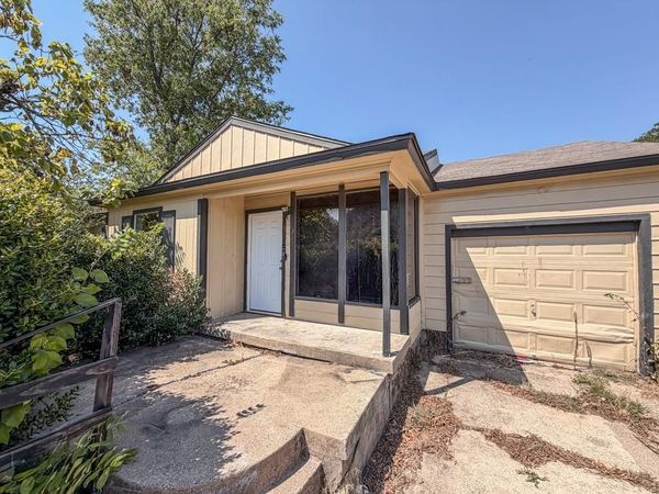 1322 Biggs Terrace , Arlington, TX 76010