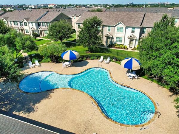6900 Carrington Lane, Fort Worth, TX 76137