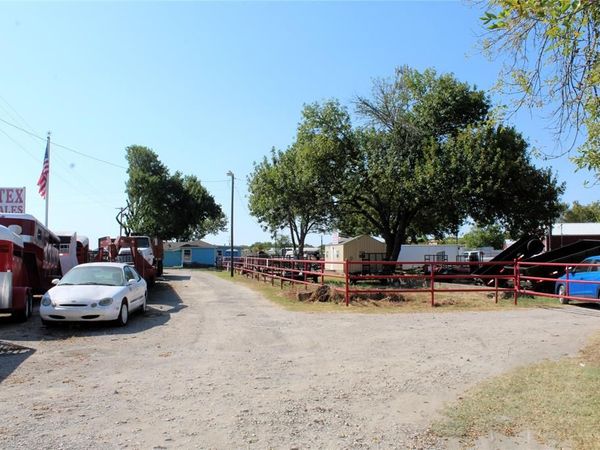 9820 E Highway 175, Kemp, TX 75143