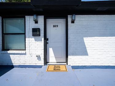 809 W Broadus Street, Fort Worth, TX 76115