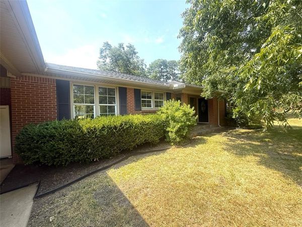 304 6th Street NW, Springhill, LA 71075