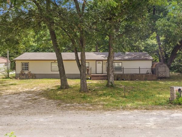 374 County Road 191 , Gainesville, TX 76240
