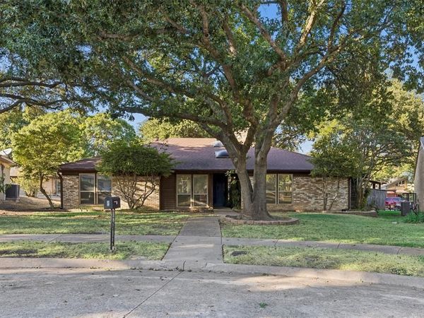 5 Shannon Court, Richardson, TX 75082