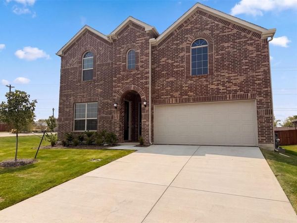 201 Loving Trail, Justin, TX 76247