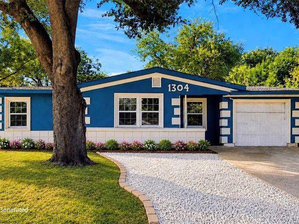 1304 E Lovers Lane, Arlington, TX 76010