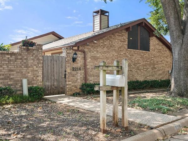 2216 Winter Sunday Way, Arlington, TX 76012