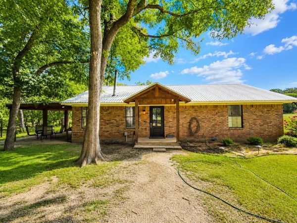 101 Rose Way , Aquilla, TX 76622