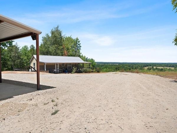 551 County Road 4203 , Jacksonville, TX 75766