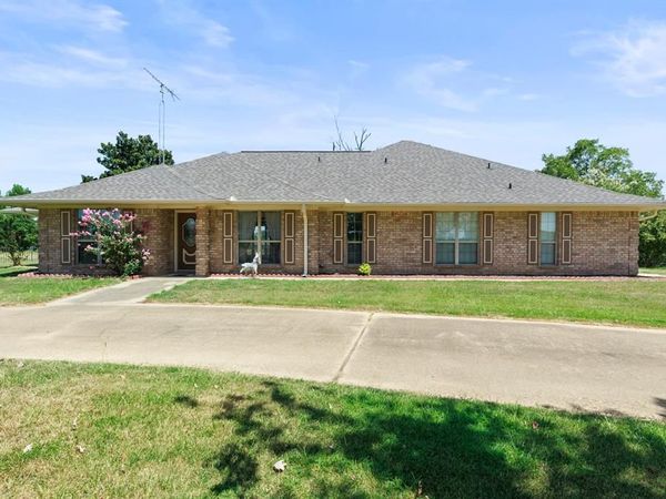 1149 County Road 4510 , Mount Pleasant, TX 75455