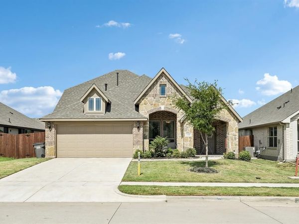 166 Martinique Drive, Lancaster, TX 75146