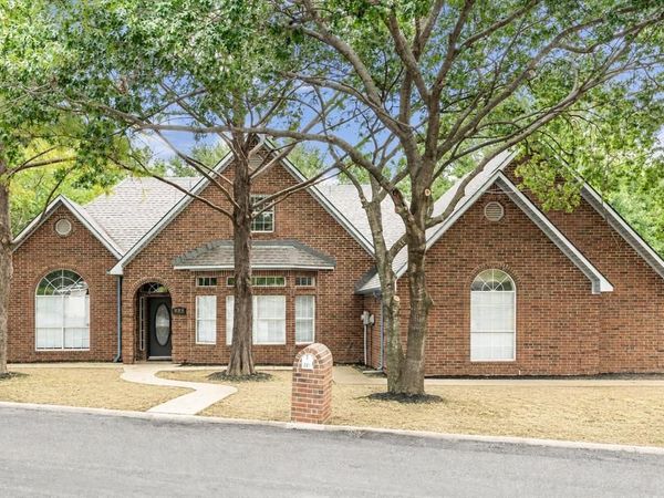227 N Hopson Street, Van Alstyne, TX 75495