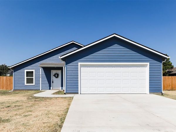 412 Susan Drive, Kennedale, TX 76060