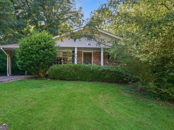 2231 Scotty Circle, Decatur, GA 30032