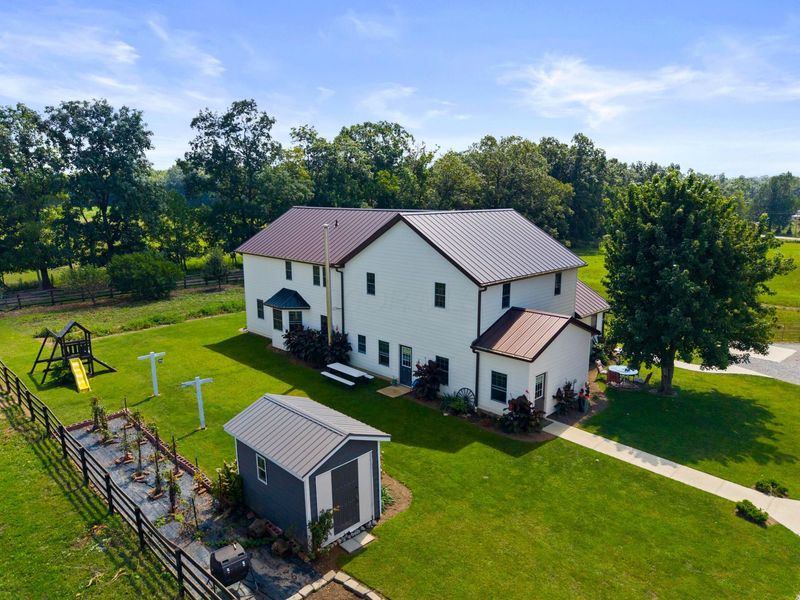 27261 Newcastle Road, Gambier, OH 43022 Photo 3