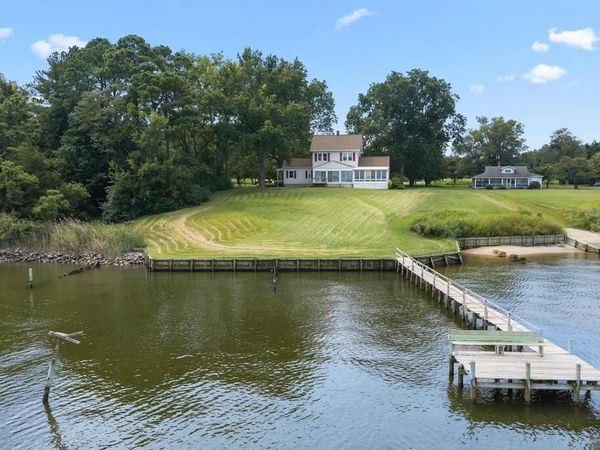1126 Cloverdale Road, LANEVIEW, VA 22504