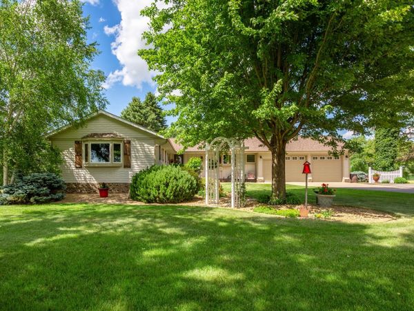 20642 528th Avenue, Lake Crystal, MN 56055