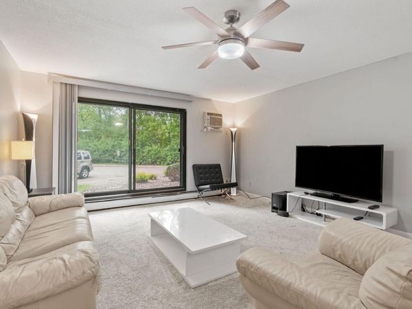 2009 E 122nd Street , Unit C8, Burnsville, MN 55337